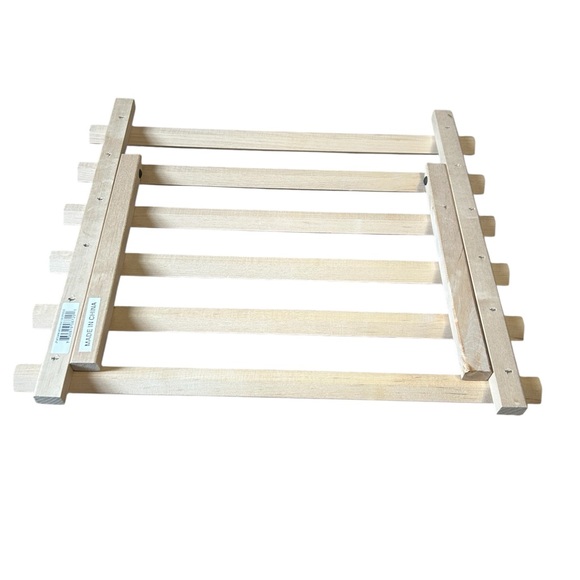 June Tailor Wooden Thread Rack 60 Spool Sewing Organizer Holder - Picture 2 of 5